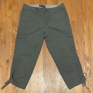 Eddie Bauer Sage Green Cropped Cargo Pants